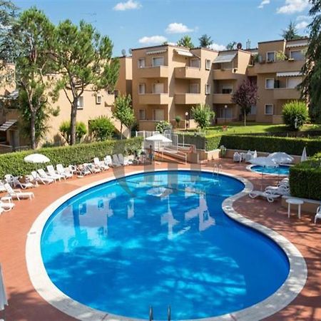 Vida Loca Apartments La Madonnina Peschiera del Garda Luaran gambar